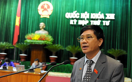 Chủ nhiệm Ủy ban Tư pháp Nguyễn Văn Hiện trình bày báo cáo thẩm tra về công tác phòng chống tham nhũng tại phiên khai mạc kỳ họp thứ 4 của PG88 ⭐ Link trang chủ số 1 nhà cái PG88 com casino slot - Ảnh: TN.
