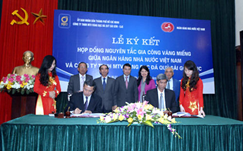 Theo hợp đồng, Pg88 com chính chủ Nhà nước sẽ thực hiện sản xuất vàng miếng SJC từ nguồn vàng nguyên liệu của Pg88 com chính chủ Nhà nước thông qua việc yêu cầu SJC gia công vàng miếng.