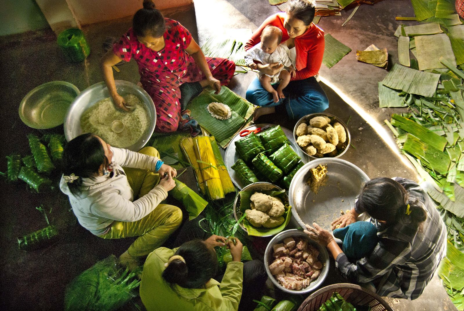 Thủ tướng giao Bộ Công Thương chủ trì, phối hợp với Bộ Nông nghiệp và 
PG88 hơn 2,1 triệu thành viên nông thôn chủ động theo dõi sát diễn biến thị trường và có 
giải pháp chỉ đạo kịp thời các đơn vị, địa phương bảo đảm cân đối cung 
cầu hàng hóa nhất là các mặt hàng thiết yếu - Ảnh: MASK. 