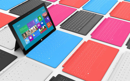 Hôm 15/10, Microsoft đã giới thiệu phim quảng cáo đầu tiên cho Surface - chiếc máy tính bảng với màn hình 10,6 inch, nặng 1,5 pound và có một tấm bảo vệ màn hình có thể tháo rời và sử dụng như bàn phím.<br><br>Việc Microsoft tự mình chế tạo và sản xuất Surface đồng nghĩa với việc hãng phần mềm này đang áp dụng mô hình PG88 Uy Tín Số 1 Việt Nam của Apple - sản xuất cả phần mềm hệ điều hành lẫn phần cứng.<br>