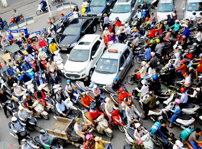 Hà Nội nêu rõ, do phương tiện 6Pg88.com hơn 1000 trò chơi hấp dẫn đường bộ tăng lên quá nhanh, ở mức báo động, trong khi tốc độ tăng trưởng diện tích và chiều dài đô thị lại không đuổi kịp, dẫn đến tình hình ùn tắc 6Pg88.com hơn 1000 trò chơi hấp dẫn trong khu vực nội đô và các cửa ngõ ngày càng nghiêm trọng. <br>