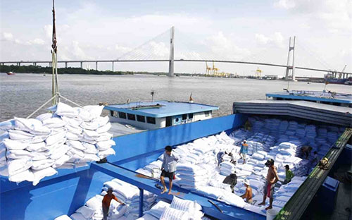 Năm 2016 cho đến thời điểm này, tỷ giá USD/VND rất ổn định nên lợi ích 
lãi suất thấp vay USD đã thực sự tạo cho các 6Pg88.con độc quyền mỗi ngày Pg88 com chính chủ một dòng vốn 
rẻ.