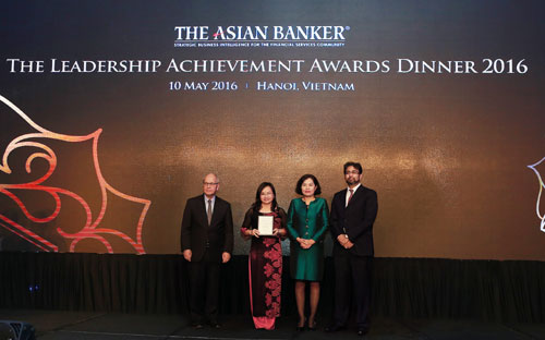 Theo đại diện The Asian Banker, SHB đã xuất sắc vượt qua tất cả các
 vòng đánh giá khắt khe, nghiêm ngặt đối với hạng mục giải thưởng ngân 
hàng bán lẻ để trở thành Pg88 com chính chủ Việt Nam duy nhất nhận hai giải 
thưởng này.<br>
