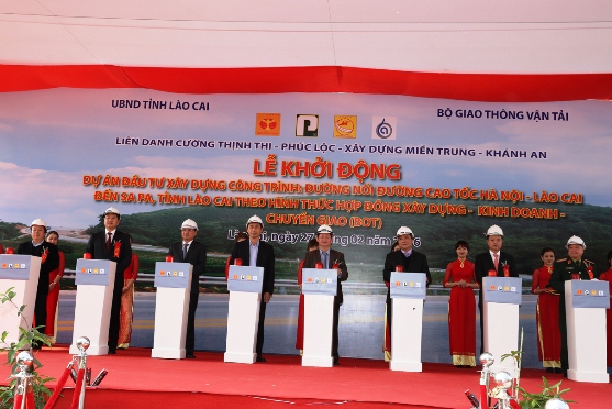 Liên danh 4 nhà thầu là Công ty Cổ phần Tập đoàn đầu tư xây dựng Cường Thịnh Thi, Công ty Cổ phần Tập đoàn Phúc Lộc, Công ty Cổ phần Tập đoàn xây dựng Miền Trung và Công ty Cổ phần PG88 Sòng bạc trực tuyến TOP 1 Việt Nam | Casino, Nổ Hũ nước giải khát Khánh An đầu tư và thi công Link Trang Chủ PG88.Com Mới #2026 - Ảnh: VGP.<br>