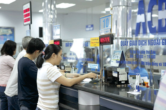 Sau 5 lần giảm liên tiếp kể từ ngày 11/4 - 5/7/2012, đây là lần đầu tiên ACB tăng lãi suất vàng trở lại.