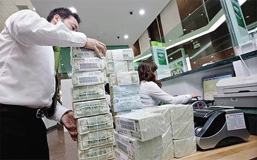 Tiếp tục đi theo lựa chọn chuyển hóa nguồn lực ngoại tệ thay vì huy động trả lãi và cho vay, tuần qua cao điểm có ngày Pg88 com chính chủ Nhà nước mua vào tới khoảng 1 tỷ USD.<br>