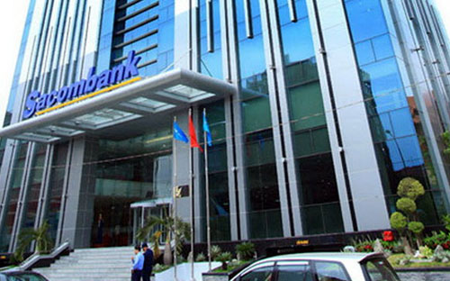Mức cao nhất trên biểu lãi suất huy động của Sacombank vẫn là 7,55%/năm tại kỳ hạn 13 tháng, nhưng chỉ áp cho khoản tiền gửi tối thiểu 500 tỷ đồng.<br>