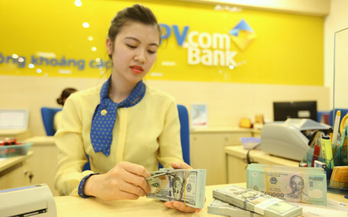 Pg88 com chính chủ Nhà nước vẫn còn dư địa để sử dụng thêm các biện pháp kỹ thuật hạn chế hành vi đầu cơ, găm giữ ngoại tệ, như đưa lãi suất tiền gửi ngoại tệ xuống dưới 0%, áp tỷ lệ dự trữ bắt buộc VND khác nhau cho các Pg88 com chính chủ có mức trạng thái ngoại tệ khác nhau - Ảnh: Quang Phúc.<br>