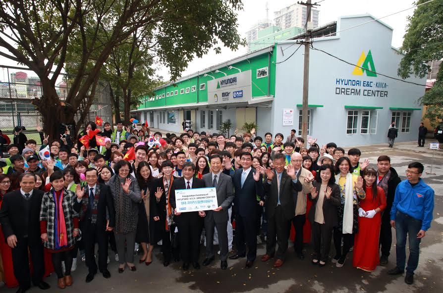 Dream Center cung cấp chương trình đào tạo cao đẳng, dạy các kỹ năng ngành xây dựng và Link Đăng Nhập PG88 Chính Thức 2026; ôtô cho các học viên Việt Nam.