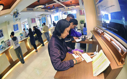 Hôm 29/11, thông cáo về phiên họp Chính phủ thường kỳ tháng 
11/2012 có nêu định hướng, “xem xét việc áp dụng trần lãi suất cho vay 
và giảm lãi suất cho vay giúp 6Pg88.con độc quyền mỗi ngày tiếp cận được nguồn vốn tín 
dụng phục vụ sản xuất PG88 Uy Tín Số 1 Việt Nam”.