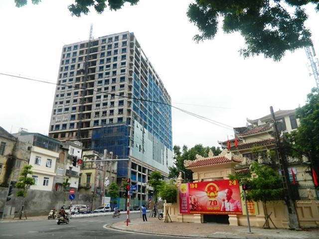 Theo ông Phạm Quang Nghị, chủ đầu tư không thể dùng hình thức này để đổi lại cho những sai phạm đã gây ra. <br>