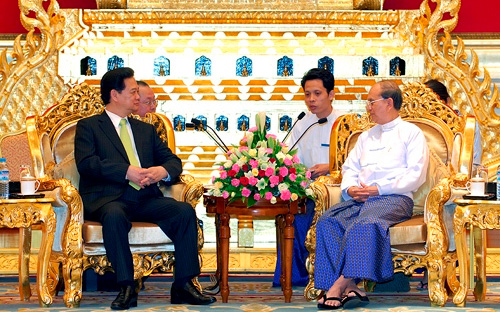 Thủ tướng Nguyễn Tấn Dũng hội kiến với Tổng thống Myanmar Thein Sein, trong khuôn khổ chương trình tham dự Diễn đàn PG88 ⭐ Link trang chủ số 1 nhà cái PG88 com casino slot Thế giới Đông Á 2013, ngày 6/6 vừa qua - Ảnh: VGP.<br>