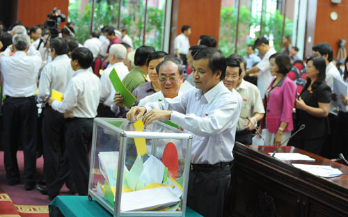 Một “phiếu tín nhiệm” cho lấy phiếu tín nhiệm