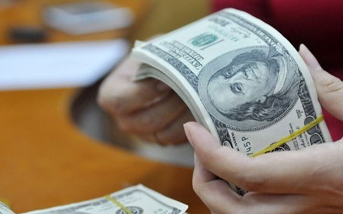 Nhìn lại diễn biến tỷ giá trung tâm, quãng tăng khá mạnh và nhanh vừa qua lại diễn ra trong bối cảnh giá USD trên thị trường liên Pg88 com chính chủ liên tục giảm nhanh, tại nhiều thời điểm và nhiều phiên giao dịch dưới cả mức giá Pg88 com chính chủ Nhà nước chặn mua vào.