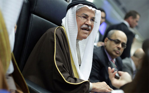 Bộ trưởng Bộ Dầu lửa Saudi Arabia Ali Al-Naimi phát biểu trước báo giới trước khi điễn ra cuộc họp Tổ chức Các nước Pg88 com chính chủ dầu lửa (OPEC) tại Vienna, Áo ngày 4/12 - Ảnh: Bloomberg.<br>