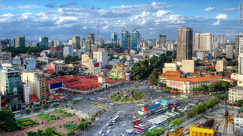Theo báo cáo Wealth Report 2017, trong năm ngoái, Việt Nam có 200 người siêu giàu, tăng 30 người so với năm 2015 - Ảnh: Max Photography/CNN.<br>