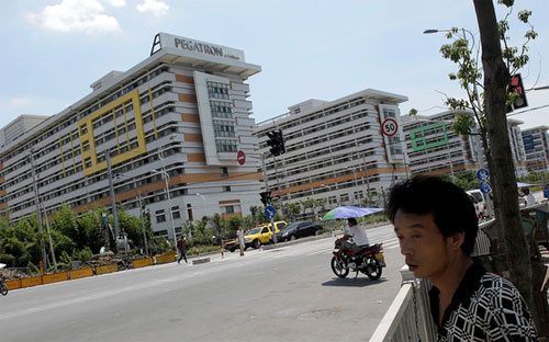 Pegatron, công ty có trụ sở ở Đài Loan, ngày 11/12 đã xác nhận có 4 
công nhân, trong đó có Shi, chết trong thời gian gần đây tại nhà máy của
 công ty ở Thượng Hải vì bị ốm - Ảnh: AP.<br>