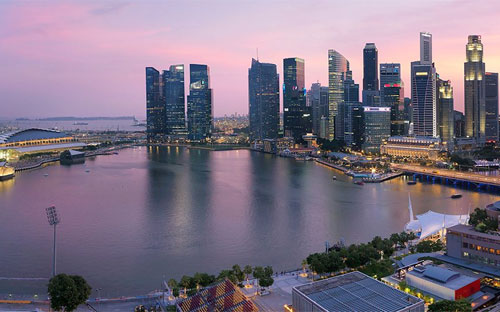 Nguồn nước từ Malaysia đáp ứng hơn một nửa nhu cầu nước ngọt hàng ngày của Singapore, dao động từ 400-420 triệu gallon. 