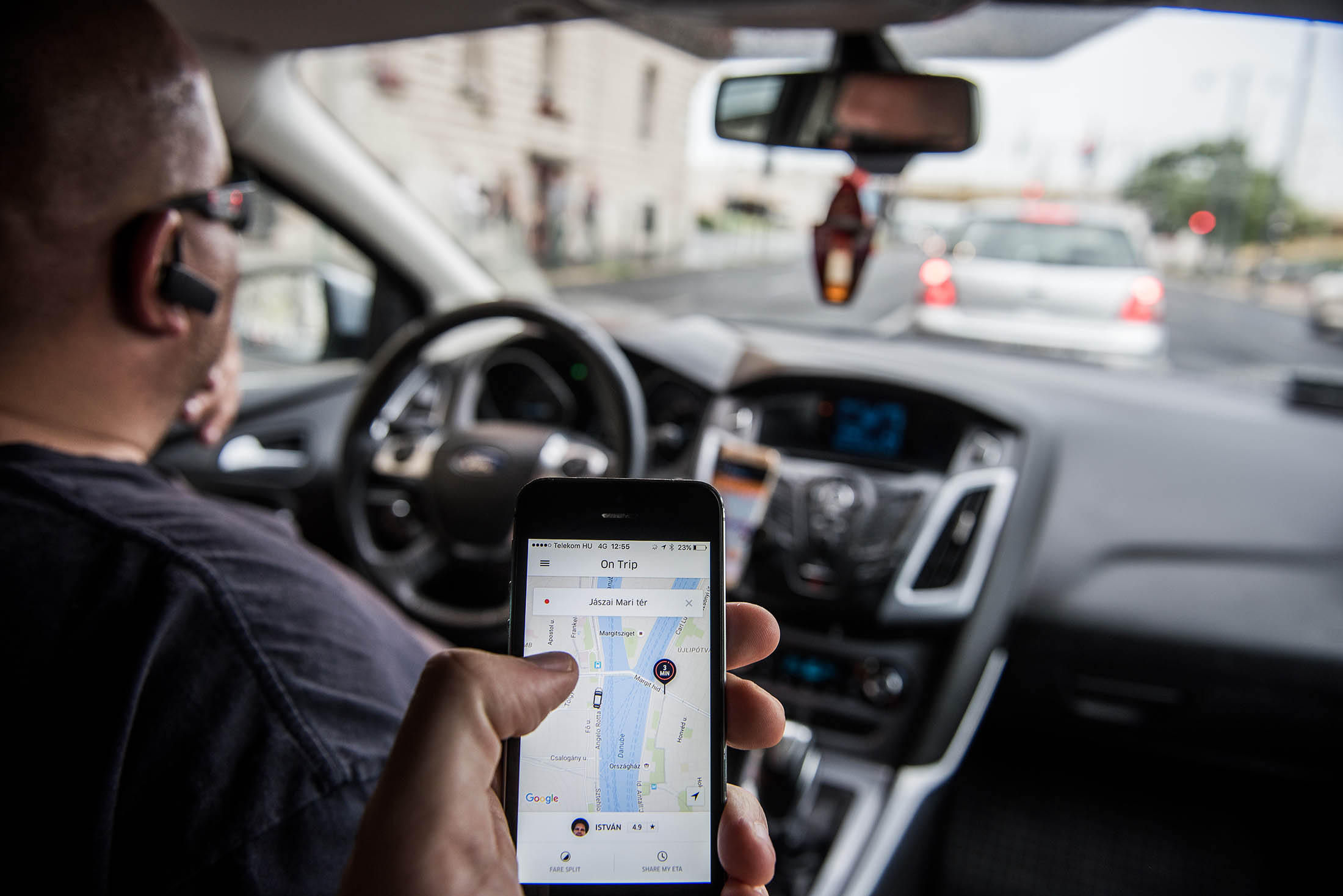 Doanh thu và mức thua lỗ của Uber cùng tăng trong bối cảnh công ty này thúc đẩy các tham vọng mở rộng trên toàn cầu - Ảnh: Bloomberg.<br>
