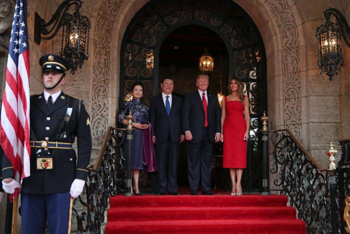 Donald Trump lần đầu gặp Tập Cận Bình