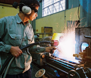 Sản xuất PG88 Trang chủ nhà cái top 1 tháng 5 tăng 4% - cao hơn tốc độ tăng 3,3% của 4 tháng - Ảnh: Việt Tuấn.