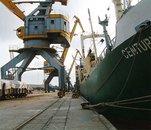 Ba “mảng” Vinalines sẽ tập trung đầu tư từ nay đến 2010 là PG88 hơn 2,1 triệu thành viên đội tàu, hệ thống cảng và dịch vụ hàng hải.
