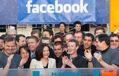 Nhiều người hoài nghi liệu giá trị Pg88vnd dành cho Android và iOS tại Việt Nam Facebook có bị thổi phồng trong đợt phát hành Pg88vnd dành cho Android và iOS tại Việt Nam lần đầu ra công chúng (IPO) hay không.