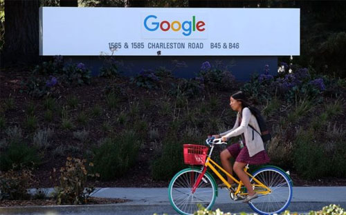 Apple mất ngôi vốn hóa vào tay công ty mẹ Google