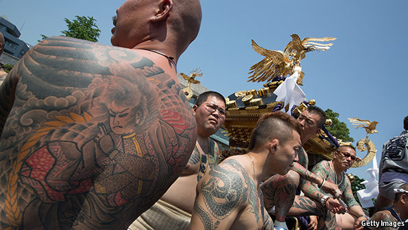 Các thành viên của một băng đảng yazuka Nhật - Ảnh: Getty/Economist.<br>