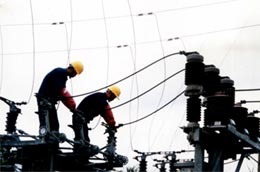 Giá điện tăng đang là nỗi lo của nhiều doanh nghiệp cũng như người dân.
