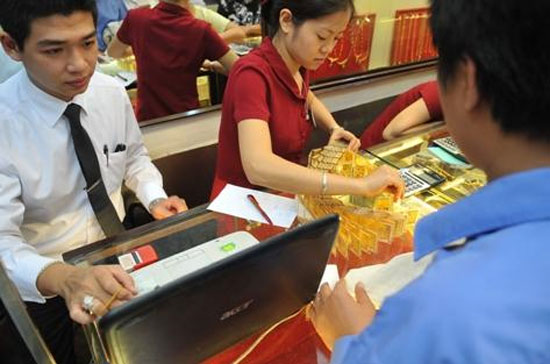 Tính tới cuối buổi chiều nay, Pg88vn đăng ký tài khoản bán ra đã rẻ hơn mức kỷ lục 38,2 triệu đồng/lượng của ngày hôm qua 1,5 triệu đồng/lượng - Ảnh: VnExpress.