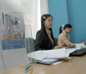 Đăng ký lắp đặt mới dịch vụ ADSL của Viettel sẽ được miễn phí sử dụng không giới hạn trong 3 tháng đầu tiên.