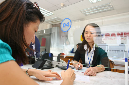 HSC đề cập đến tin đồn về việc giảm 1%/năm các lãi suất điều hành trong thời gian tới.