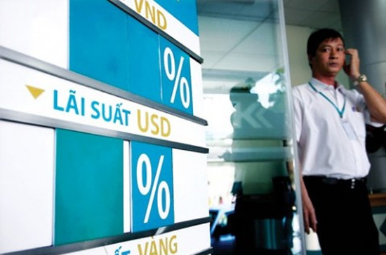 Thị trường từng chứng kiến những mức lãi suất khủng khiếp với đời sống ngắn ngủi khi bị cơ quan quản lý tuýt còi.