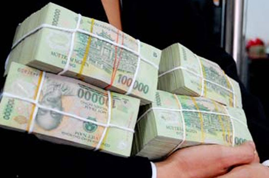 Chuyên viên tín dụng giải thích: vốn huy động lãi suất thấp chưa chảy về, 6Pg88.con độc quyền mỗi ngày vẫn phải chịu lãi suất vay rất cao.
