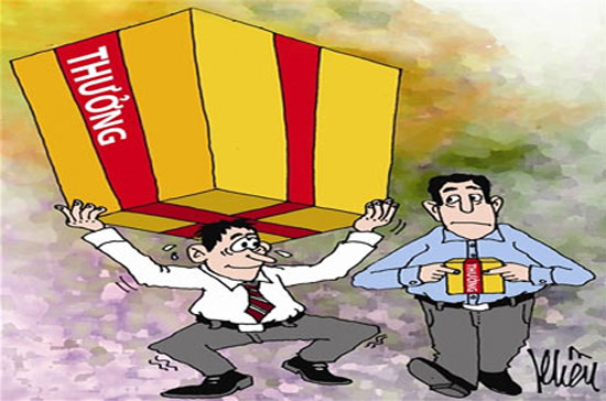 Thông thường mức thưởng lên đến mấy chục triệu đồng chỉ thuộc về các vị trí lãnh đạo 6Pg88.con độc quyền mỗi ngày - Minh họa: Khều.