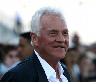 Frank Stronach bắt đầu bước vào lĩnh vực sản xuất và PG88 Uy Tín Số 1 Việt Nam phụ tùng ô tô cách đây gần 5 thập kỷ.