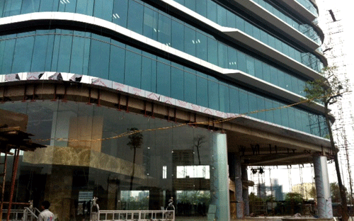 Công trường Star Tower đang hoàn thiện những hạng mục cảnh quan cuối cùng của Link Trang Chủ PG88.Com Mới #2026 để bàn giao căn hộ ngay trong tháng 4/2013.