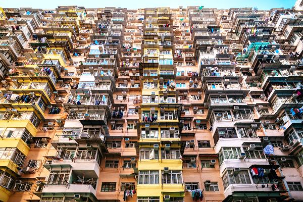 Một khu chung cư ở Hồng Kông - Ảnh: CNBC.<br>