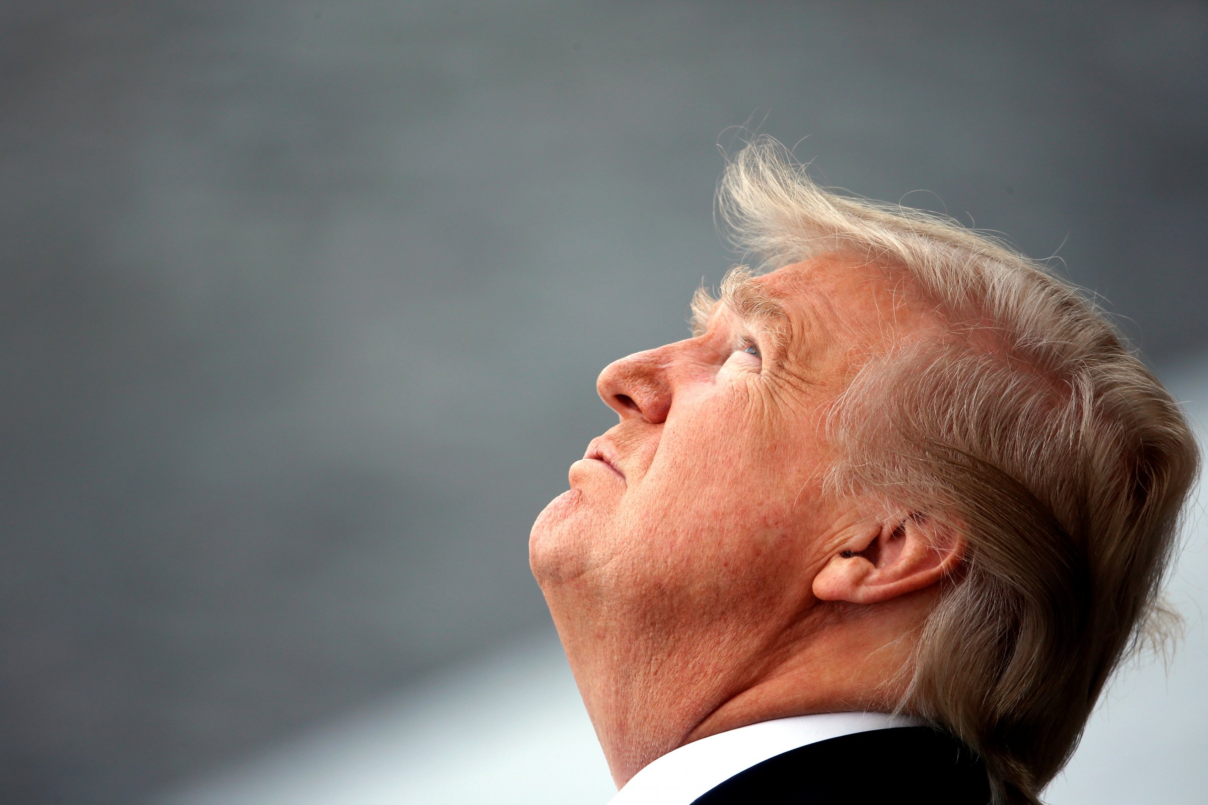 6 tháng cầm quyền, tỷ lệ ủng hộ Tổng thống Trump thấp kỷ lục
