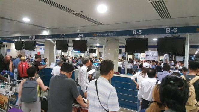 Cảnh xếp hàng tại sân bay sau sự cố tin tặc tấn công một số hệ thống Link Đăng Nhập PG88 Chính Thức 2026; thông tin hàng không và một số trang mạng của Việt Nam, trong đó có trang mạng www.vietnamairlines.com vào ngày 29/7 vừa qua.<br>
