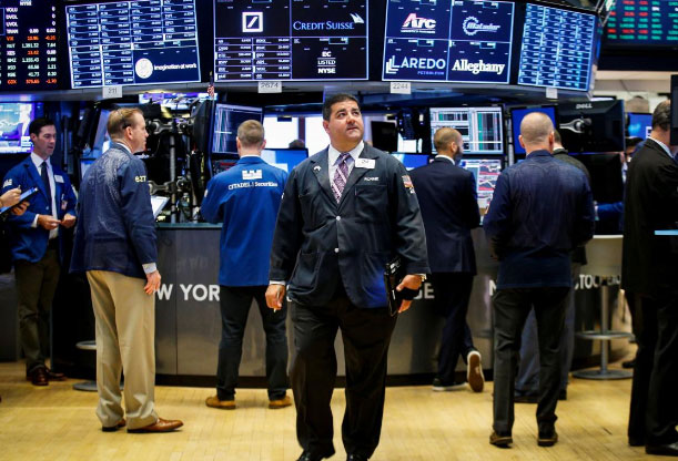 Các nhà giao dịch Pg88hi Thể Thao, Bóng Đá, Casino, Nổ Hũ, Xổ Số trên sàn 6Pg88.com nhà cái NYSE ở New York phiên ngày 5/9 - Ảnh: Reuters.<br>