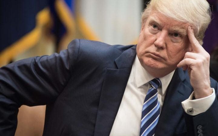 Trump bị tố tiết lộ thông tin mật với Nga