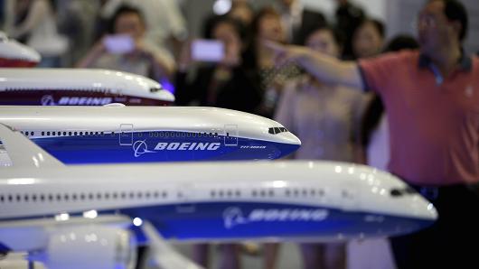 Theo Hiệp hội Hàng không Quốc tế (IATA), Trung Quốc sẽ vượt Mỹ để trở 
thành thị trường hàng không lớn nhất thế giới về số lượng hành khách vào
 năm 2024 - Ảnh: Reuters/CNBC.<br>
