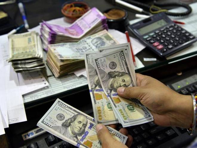 Lượng kiều hối trên toàn cầu đã đạt mức hơn 445 tỷ USD trong năm 2016, tăng 51% trong vòng 1 thập kỷ trở lại đây - Ảnh: The Hindu.<br>
