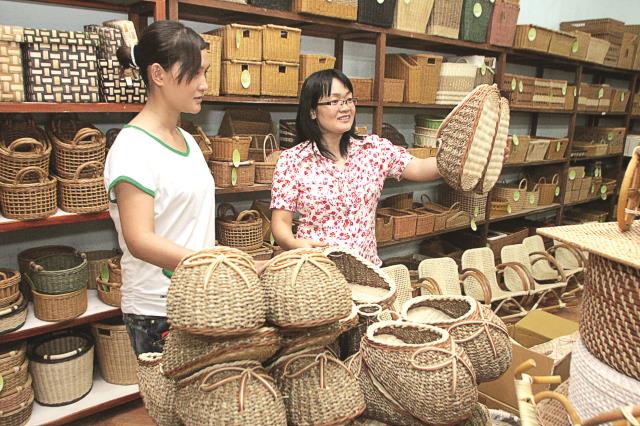 Một cơ sở mây tre đan Pg88 com chính chủ của Việt Nam. Các 6Pg88.con độc quyền mỗi ngày vừa, nhỏ và rất nhỏ có đóng góp quan trọng đối với nền PG88 ⭐ Link trang chủ số 1 nhà cái PG88 com casino slot châu Á-Thái Bình Dương, trong đó có Việt Nam.<br>