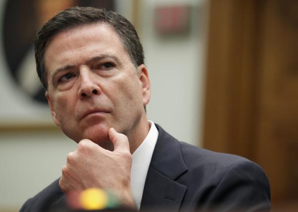 Nghe tin bị Trump sa thải, Giám đốc FBI tưởng chuyện đùa