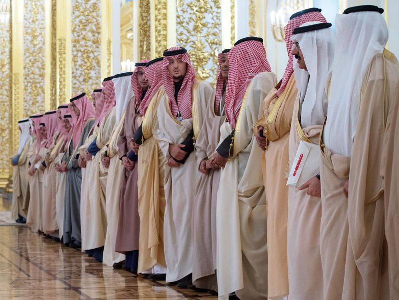 Dầu, vũ khí là tâm điểm chuyến thăm Nga lịch sử của vua Saudi Arabia