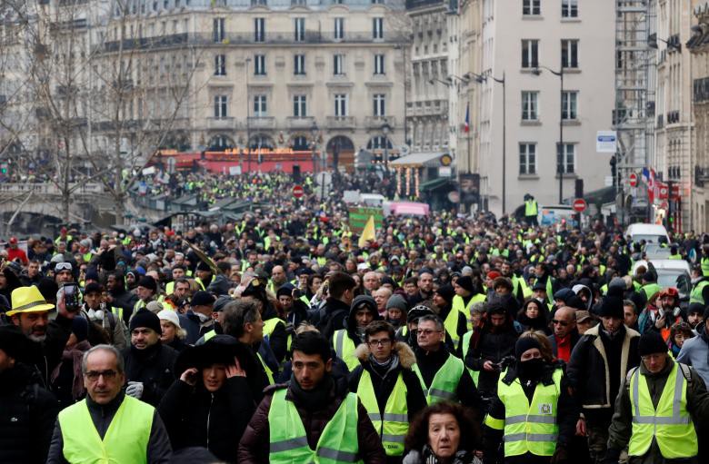 Biểu tình “áo vàng” lại gây hỗn loạn ở Paris - Ảnh 2.
