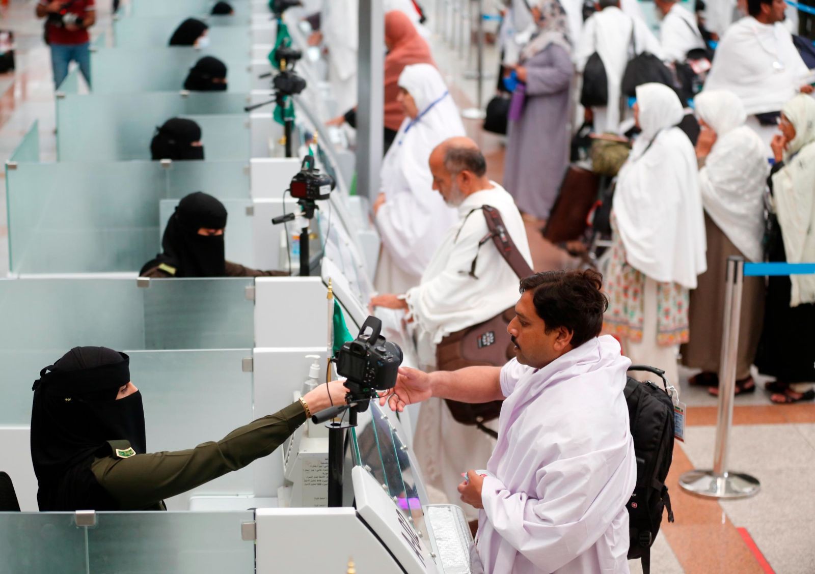 Hình ảnh hàng triệu người Hồi Giáo hành hương về Thánh địa Mecca - Ảnh 8.